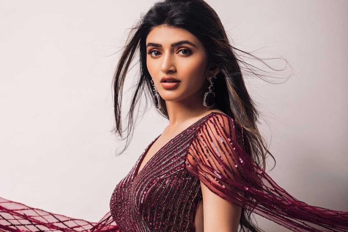 Hello telugu-sreeleela